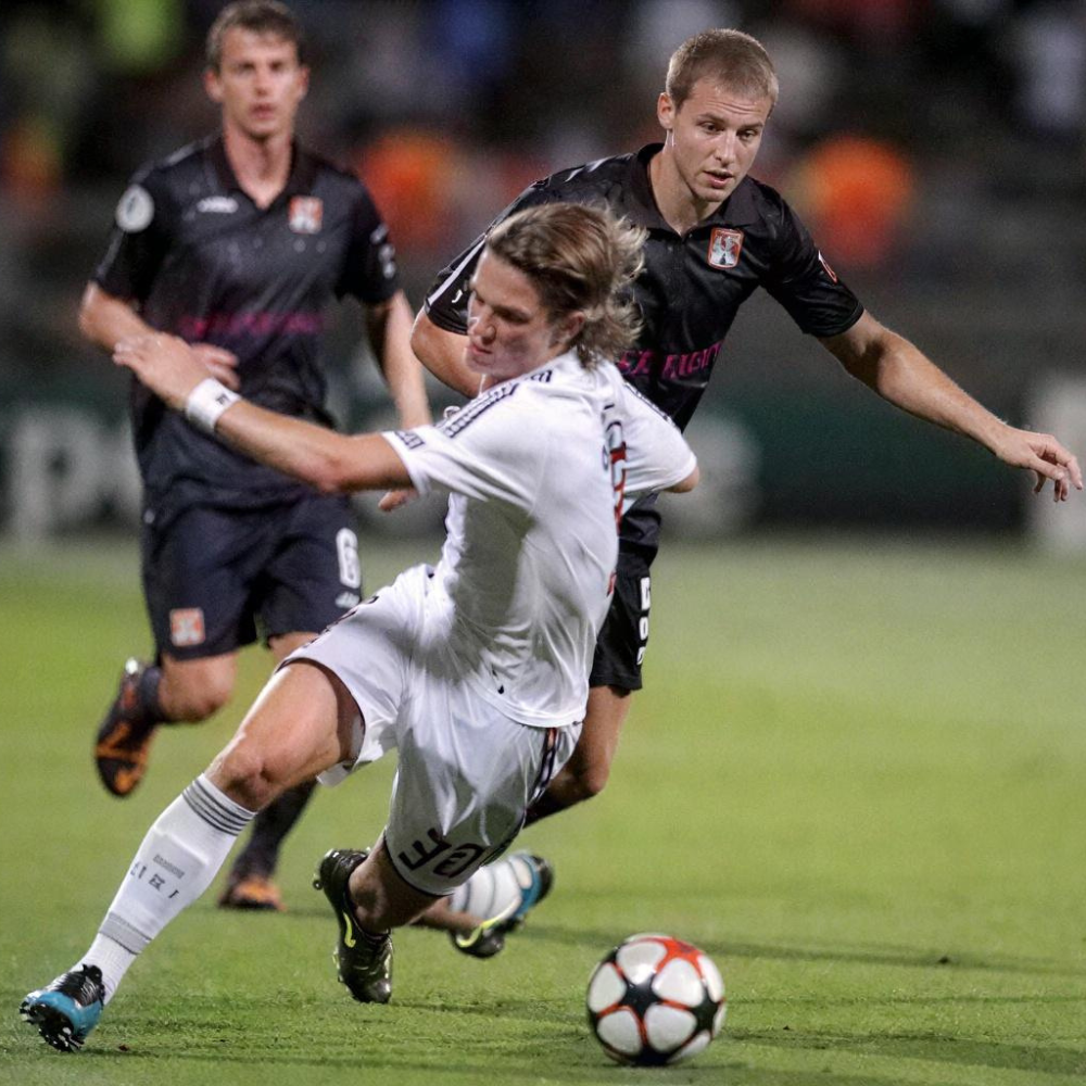 Guillaume Gillet – RSC Anderlecht (08/19/2009)