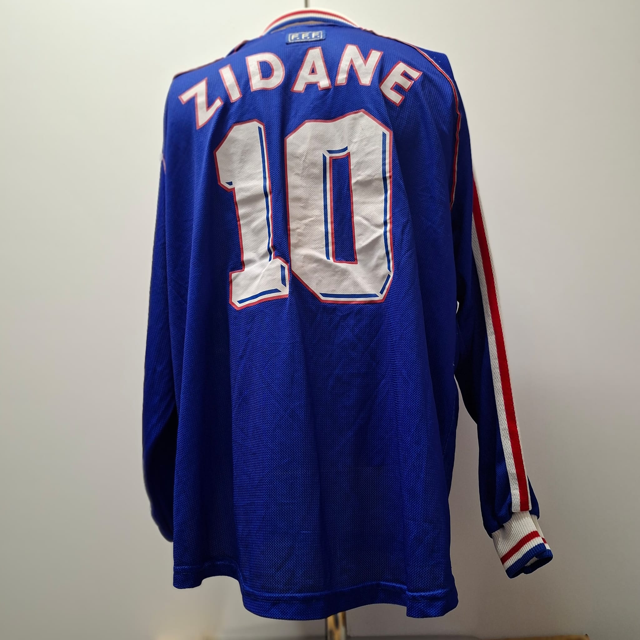 Zinédine Zidane – French National Team (25/02/1998)